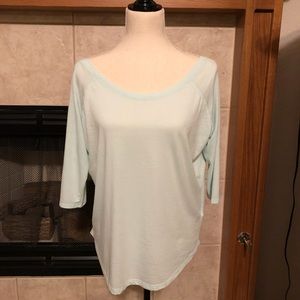 Mint green low-back shirt by Fabletics